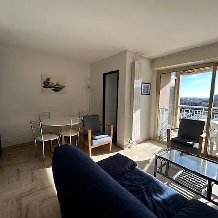 Avec Piscine, Balcon, Parking A - Fr-1-609-92 Daire